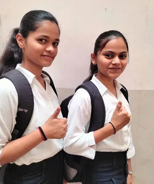 Girl-Students-at-Eduspirit-Defence-Academy-Best-NEET-Classes-In-Pune-qol5v4dc74gr8rtvqezy3cexk6i776nid6sohuttgw